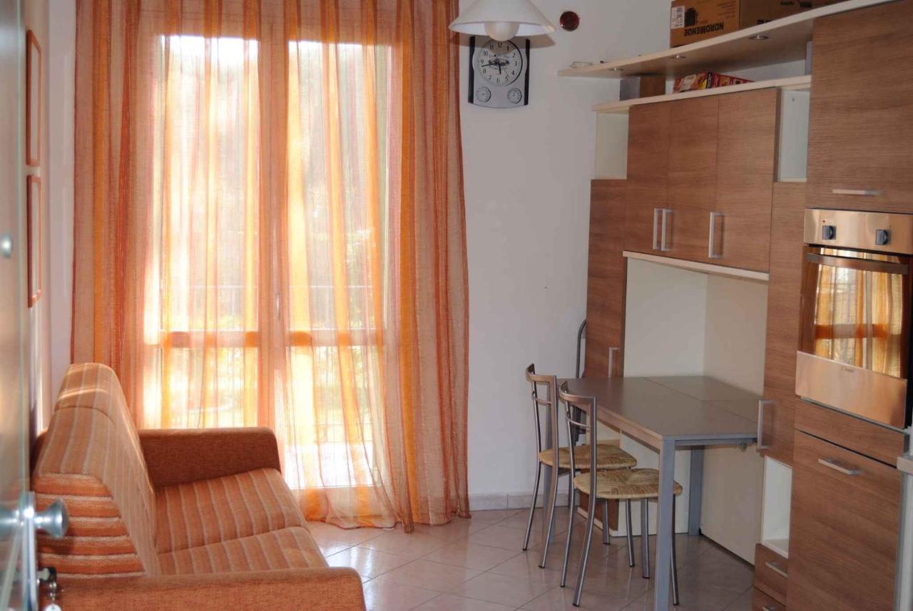 Apartment In Marina Di Massa - Toskana 24103 Zewnętrze zdjęcie