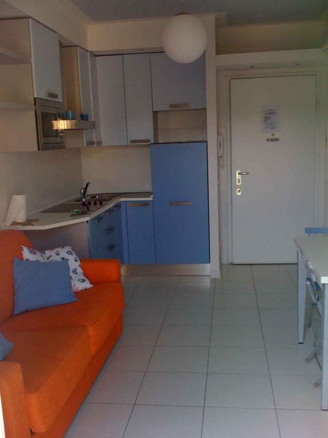Apartment In Marina Di Massa - Toskana 24103 Zewnętrze zdjęcie